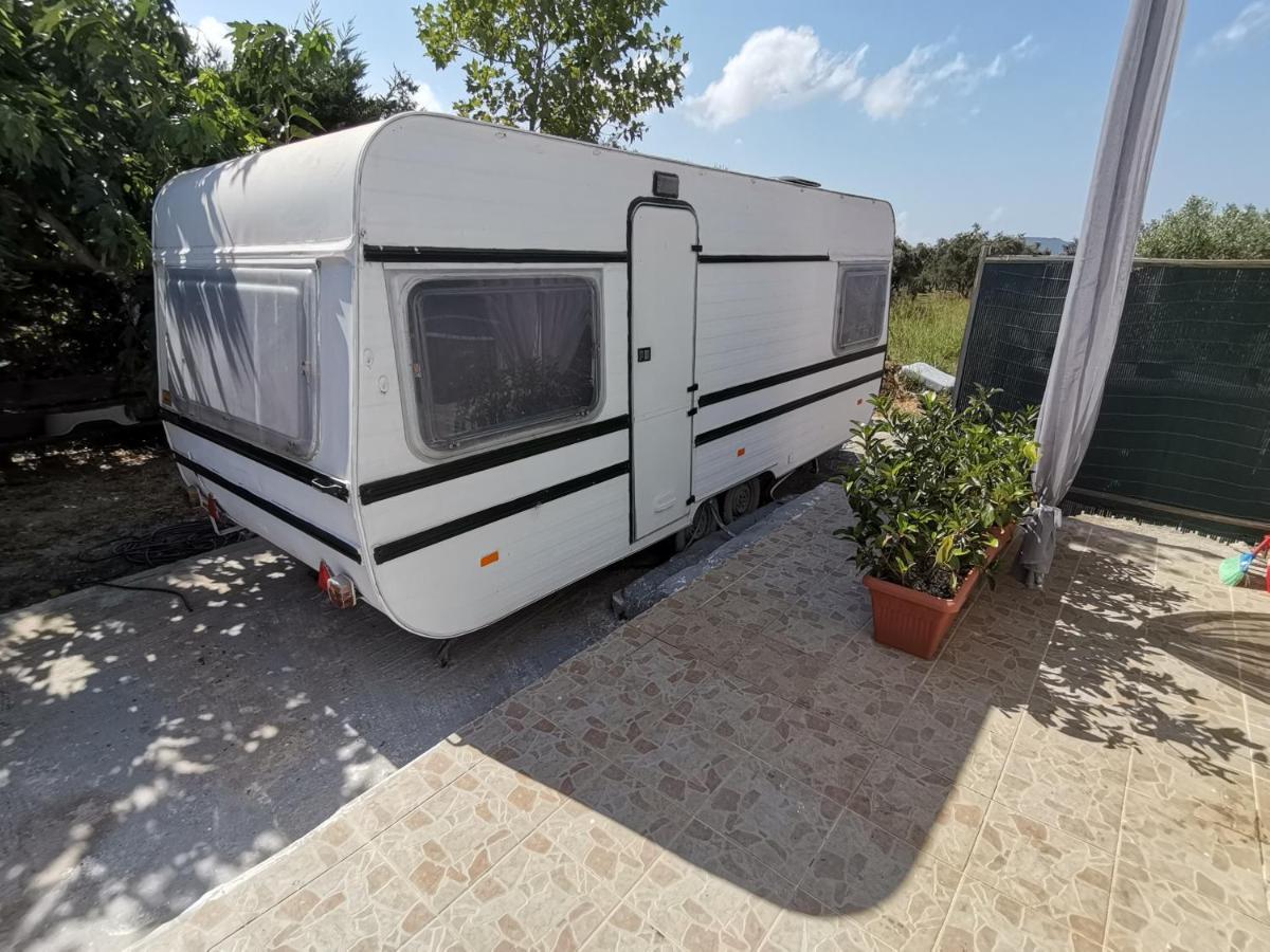 Hotel Green Garden Caravan Agrilia Esterno foto